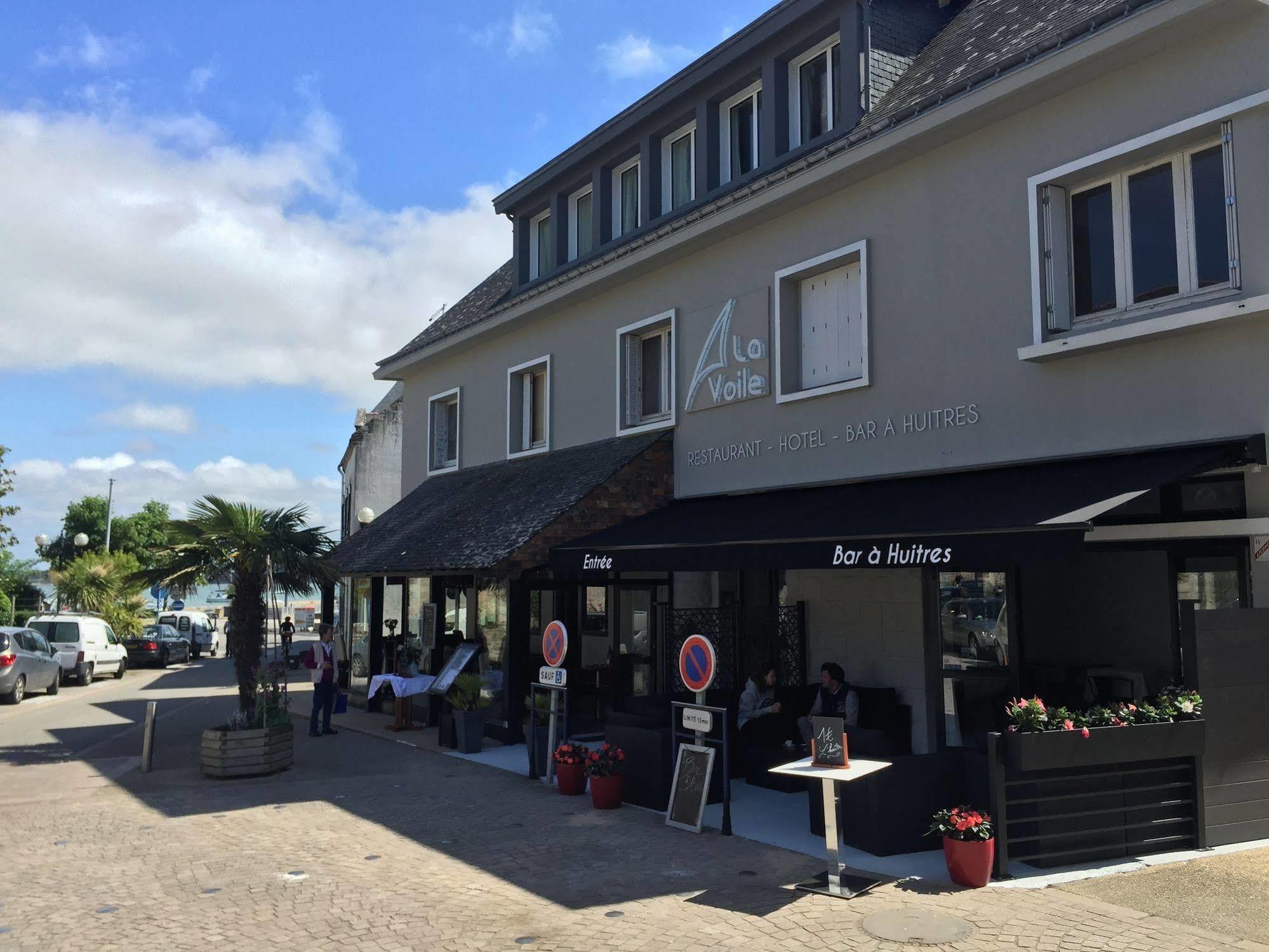Hôtel La Voile Locmariaquer Exterior foto
